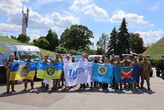 «Ukrainische Hubschrauber» haben erneut die Front mit Technik und Fahrzeugen im Wert von 10 Millionen UAH unterstützt