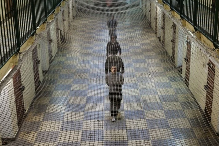 French Prisons on the Brink of Collapse: Government May Take Radical Step