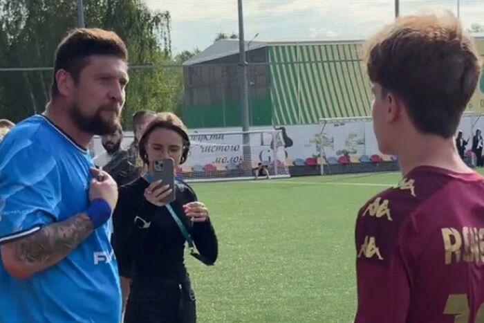 Ex-football player of the Ukraine national team quarreled with a 16-year-old blogger over the Russian language