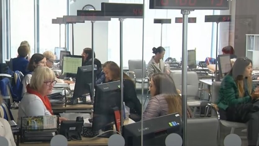 PFU zakończył finansowanie emerytur za czerwiec: co z subsydiami i zwolnieniami lekarskimi