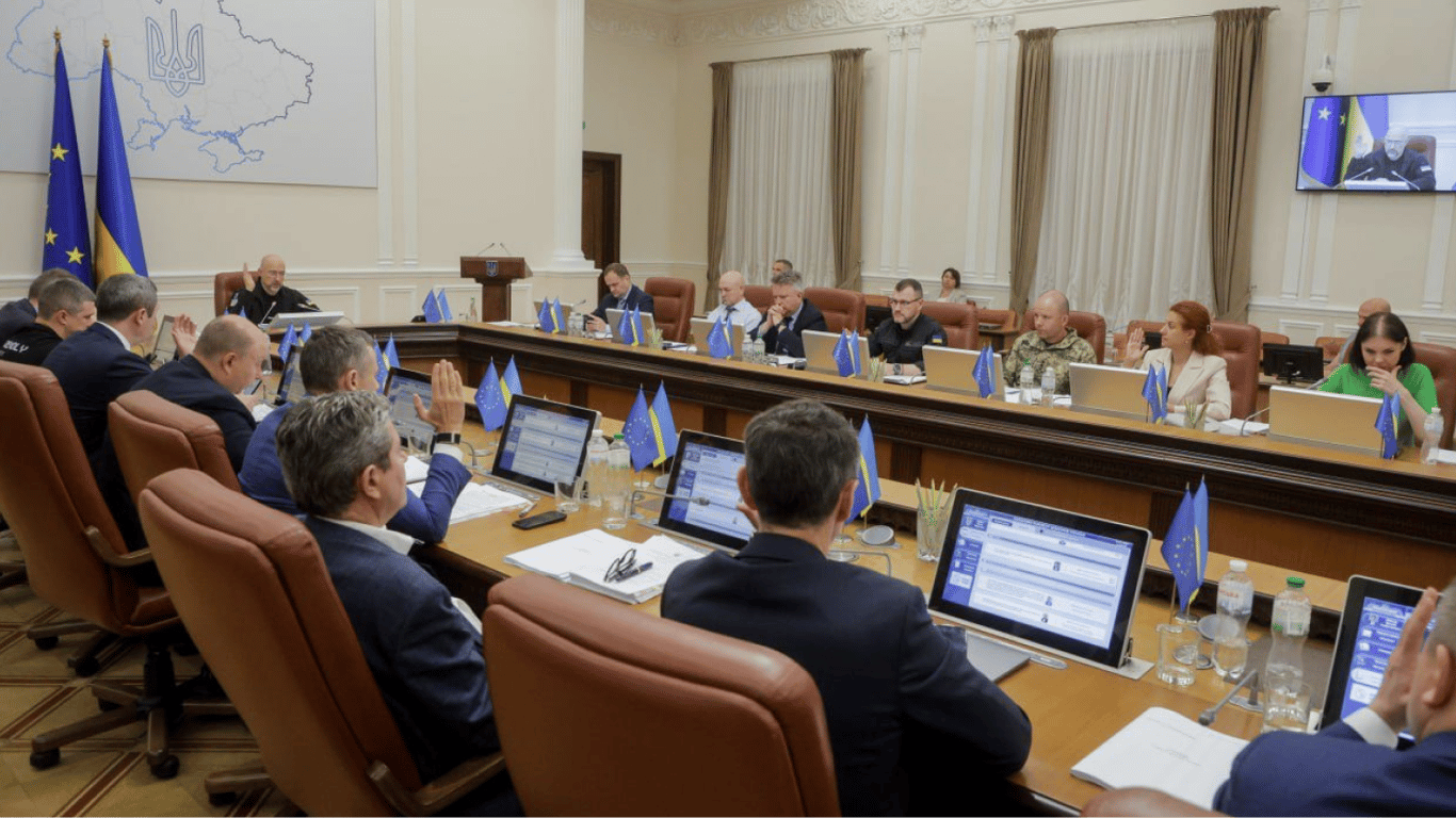 Poseł wyjaśnił powody 'fuzji' Ministerstwa Środowiska, Ministerstwa Rolnictwa i Ministerstwa Finansów