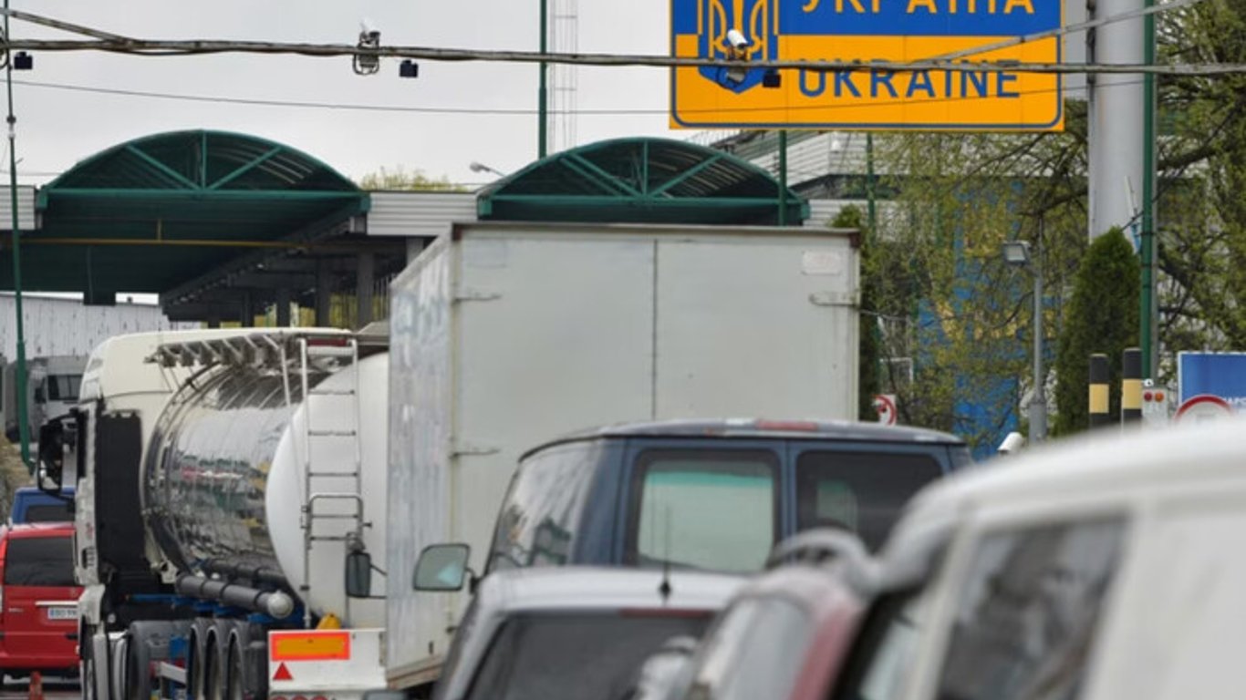 Die Ausreise nach Moldawien ist erschwert - wo es Staus auf der Straße Odessa-Reni gibt