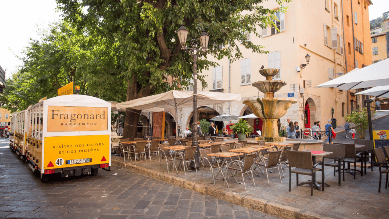 Stolica perfum świata - miasto we Francji z luksusowymi butikami